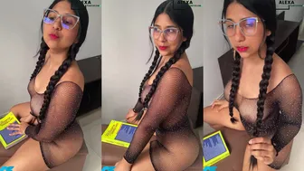 Латинская давалка в сетке страстно ебется